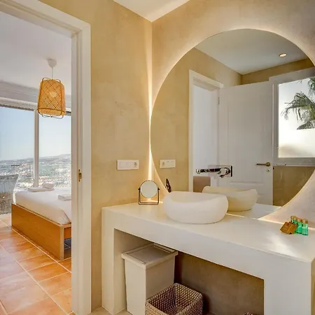 Casa Calmos * アデヘ